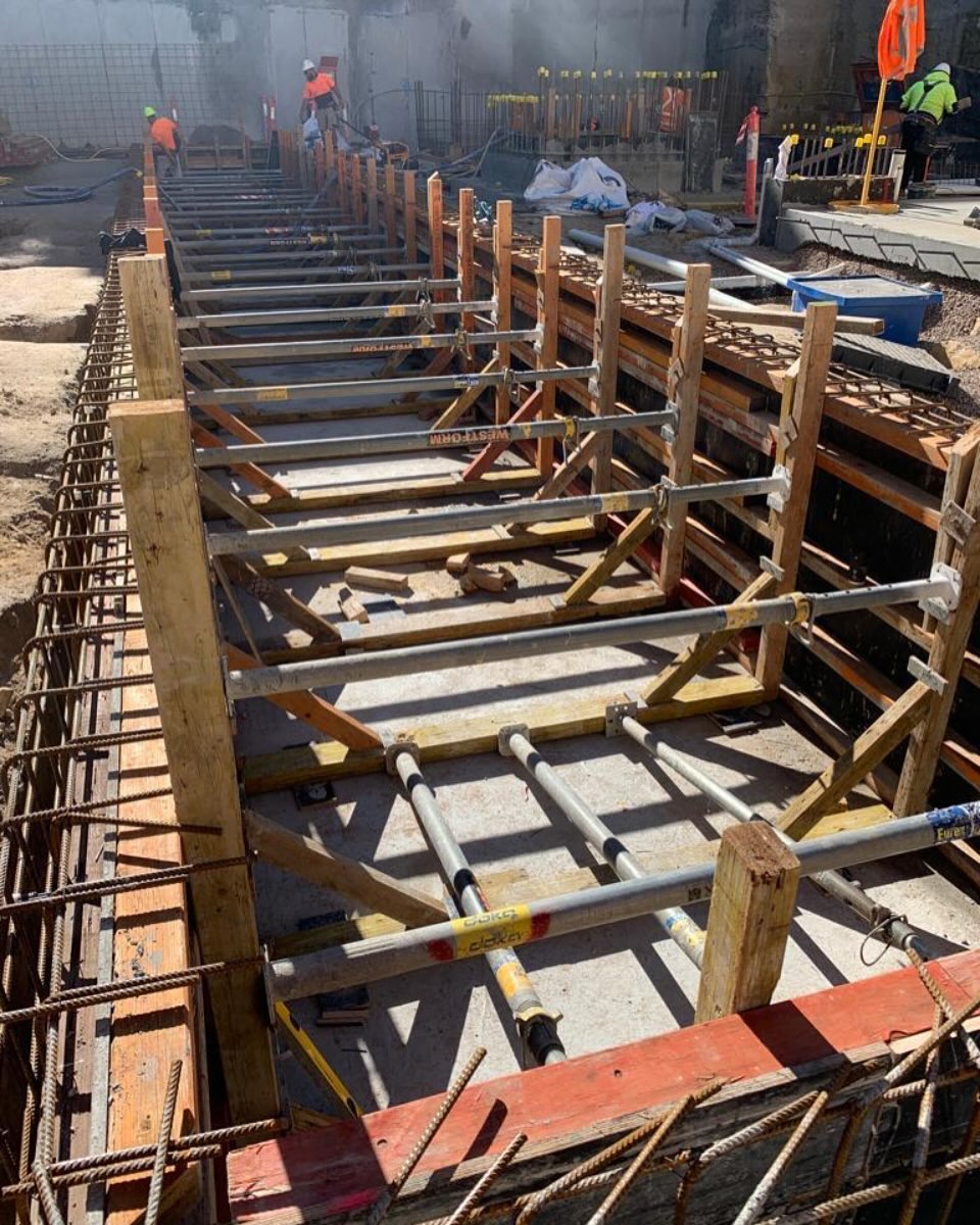 Braced timber formwork and reinforcement for an on-site detention tank